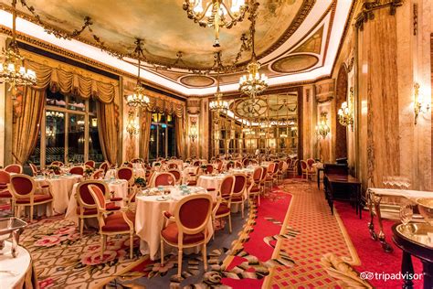 Review of The Ritz.